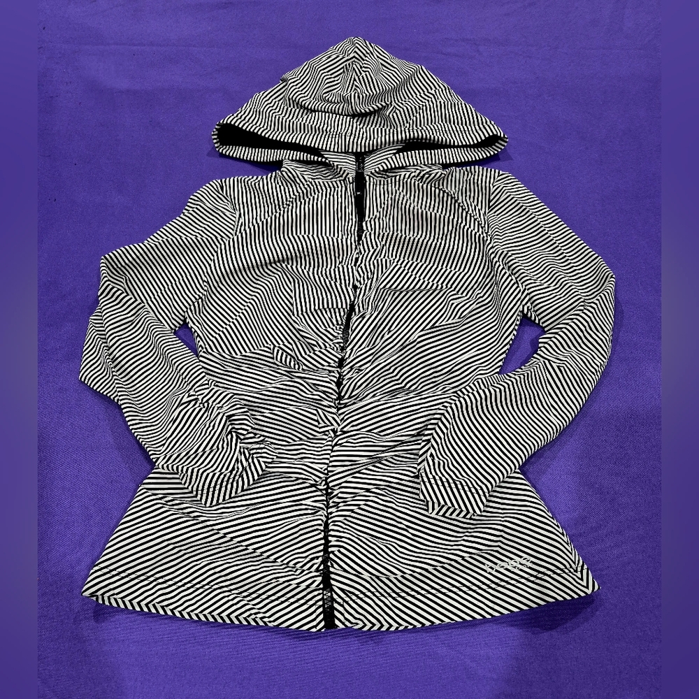 Bebe Sport Logo Striped Black & White Ruched Hooded Jacket - Small.